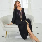 Caftan noire, diamants travaillés à la main
