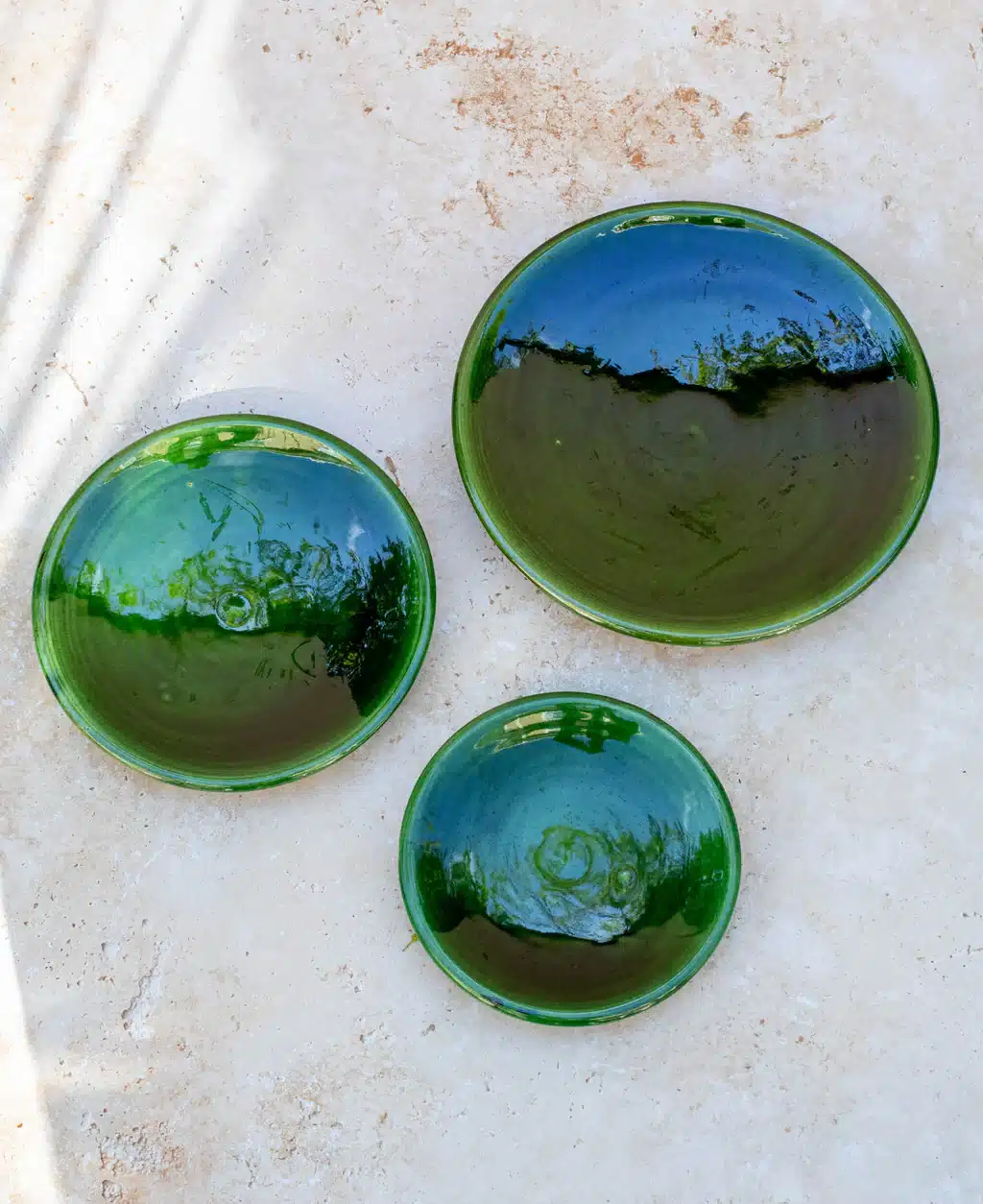 24_5b12b13d-199c-4186-87d0-1e92a6c3b004 Tazekka Smooth Green Ceramic Plate - Handmade Moroccan Dinnerware - Image 1
